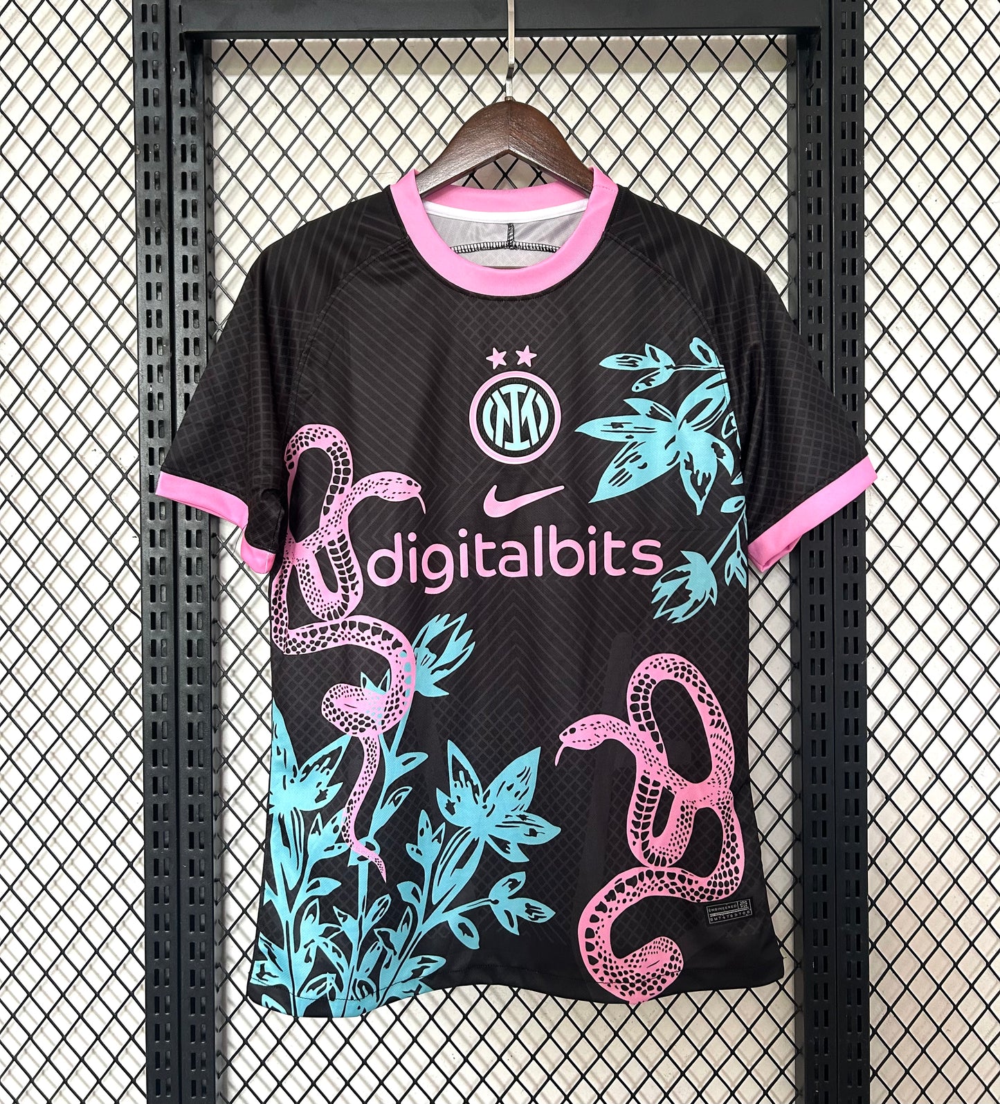 Maillot Inter Milan Noir/Rose Spéciale Serpent 2024/25